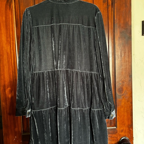 Umgee Velvet Long Sleeve Dress in Deep Dusk Blue - Picture 3 of 3